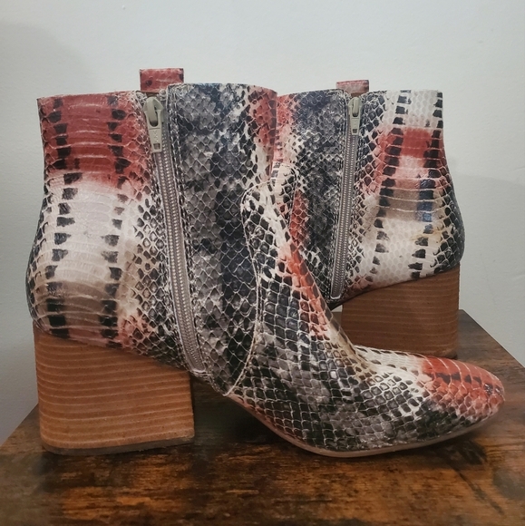 Anthropologie Kork-Ease Korks Leyland Leather Snake Skin Booties Size 10 - Picture 3 of 11